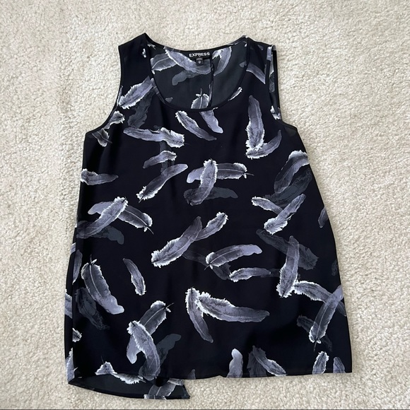 Express Black Feather Print Top with Back Split XS - Picture 1 of 3